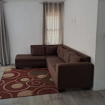 מרלות' פארק Nanisto Bush Lodge מראה חיצוני תמונה
