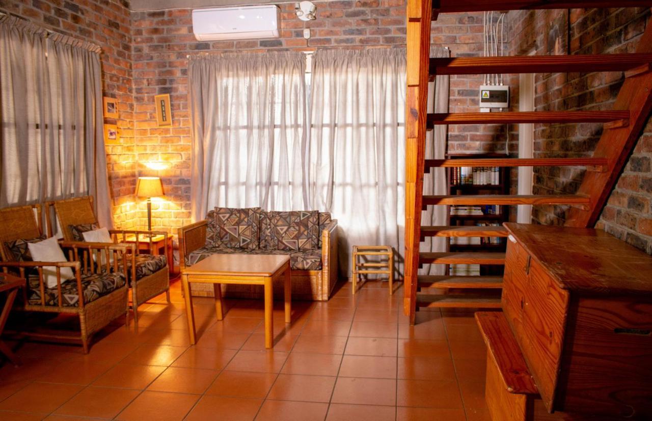 מרלות' פארק Nanisto Bush Lodge מראה חיצוני תמונה