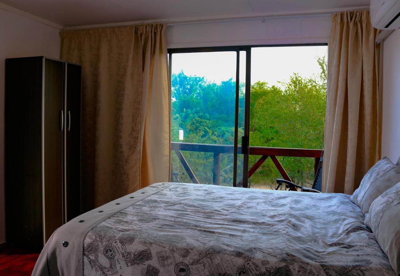 מרלות' פארק Nanisto Bush Lodge מראה חיצוני תמונה